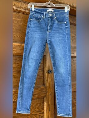 Loft Skinny Jeans in Medium Blue Wash